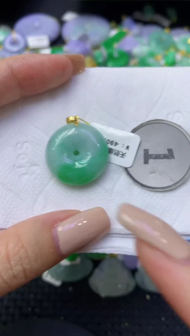 颈饰未镶嵌翡翠天然缅甸翡翠A货