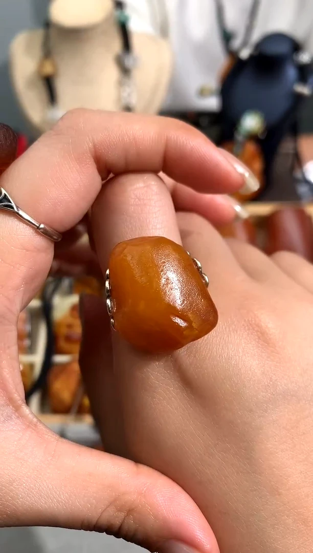 【闪购商品】蜜蜡裸石未镶嵌似玉