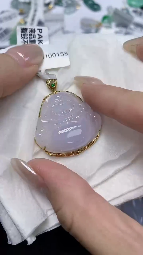 翡翠18K金镶嵌颈饰天然缅甸翡翠A货