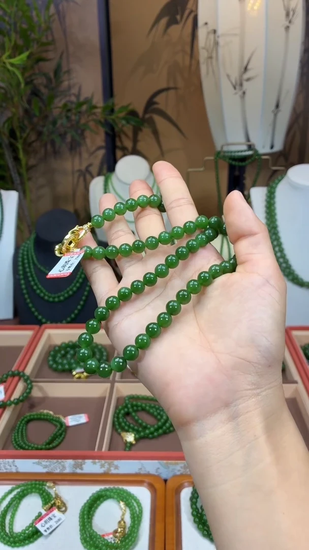 颈饰未镶嵌和田玉（碧玉）8阳绿无矿锁骨链