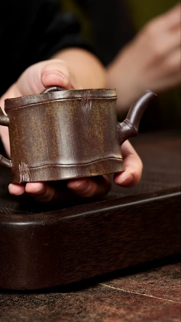 宜兴紫砂榴皮青段隐竹