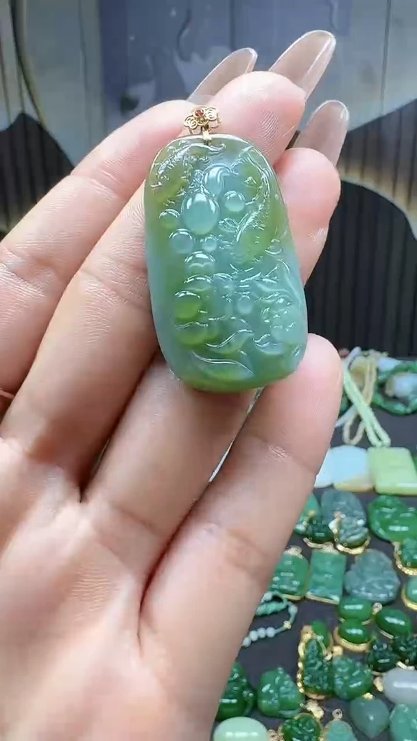 【闪购商品】和田玉吊坠(不含链)18K金镶嵌1