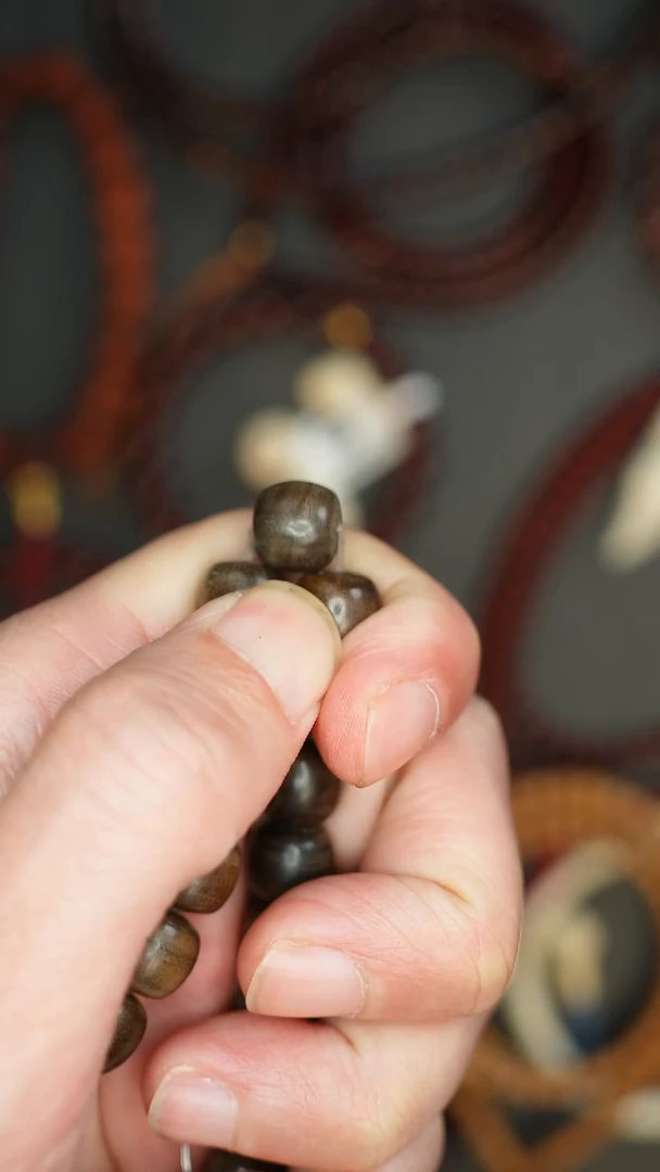 檀香木吊坠沉水阴沉老山檀香单珠 微瑕