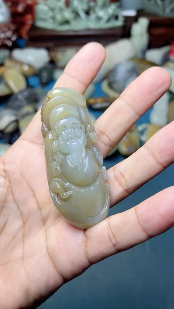 未镶嵌和田玉把件-