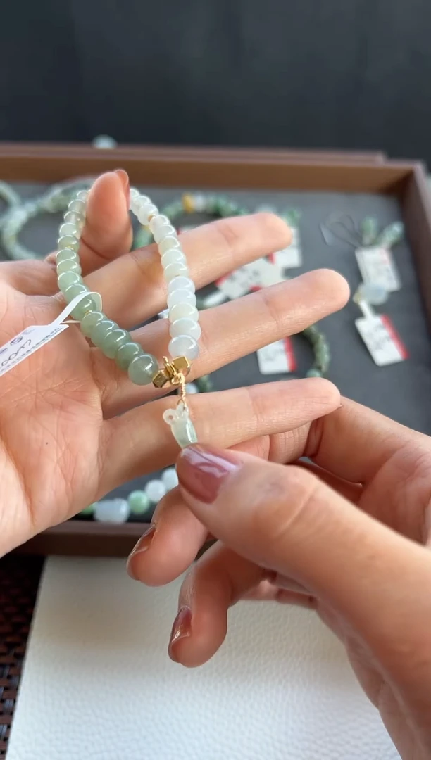 【闪购商品】翡翠手串未镶嵌507号