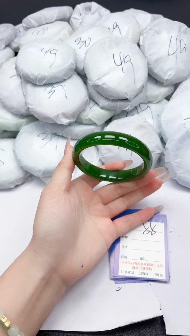 未镶嵌手镯石英质玉55/6162