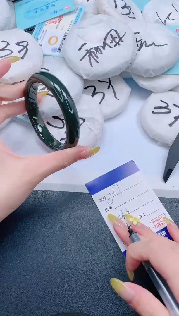 和田玉手镯未镶嵌3J67-59