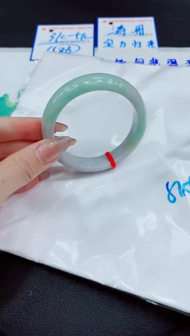 【闪购商品】翡翠手镯未镶嵌00000000