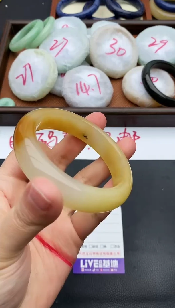 未镶嵌手镯石英质玉294+57.6