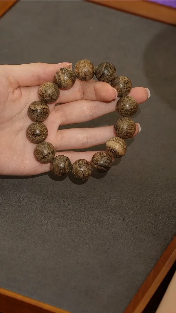 沉香手串D圆珠单圈一条16MM