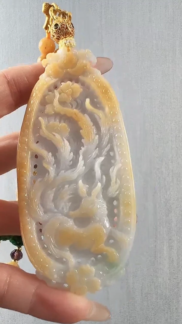 颈饰未镶嵌翡翠九尾狐