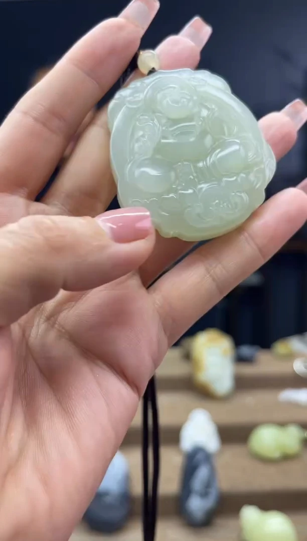 颈饰未镶嵌和田玉1