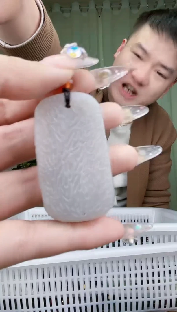 【闪购商品】和田玉挂件未镶嵌拍一发一，多样性发货！