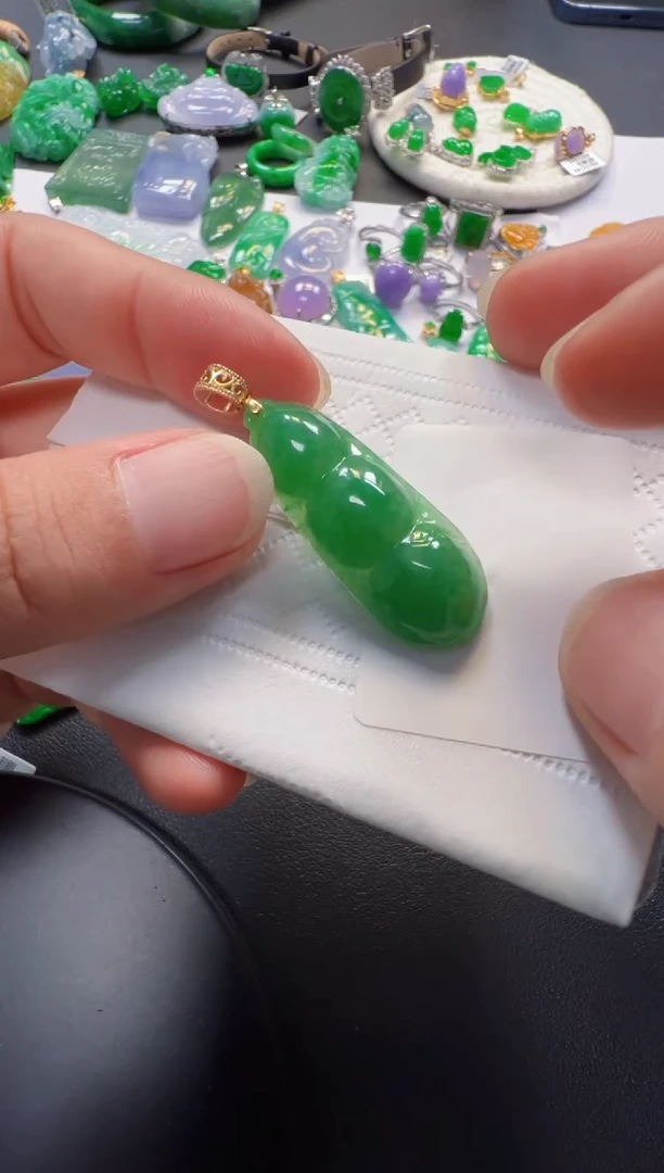 翡翠18K金镶嵌吊坠(不含链)2980