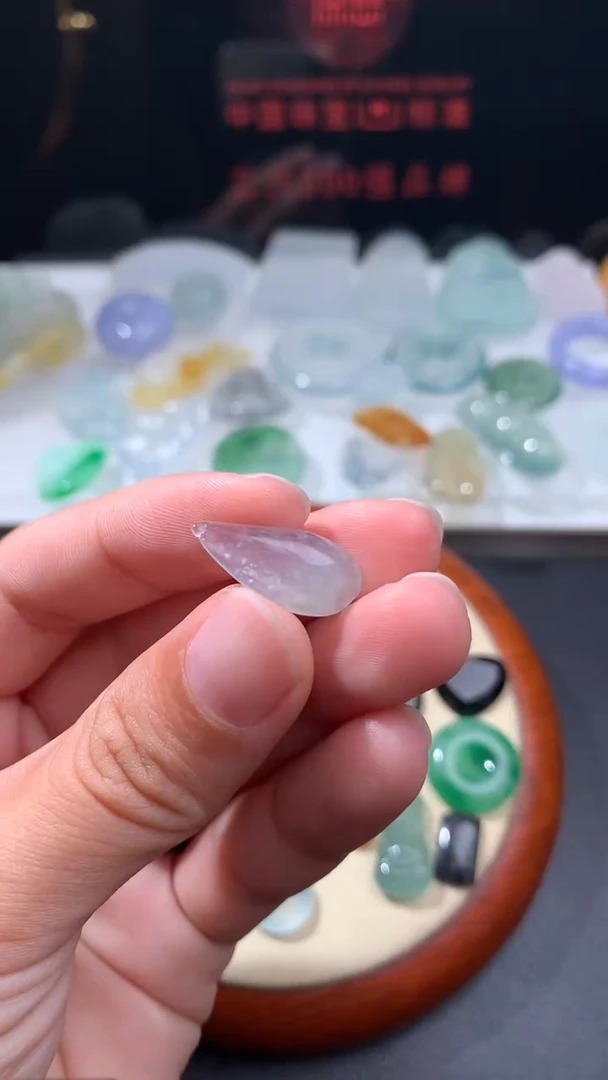 未镶嵌定制翡翠