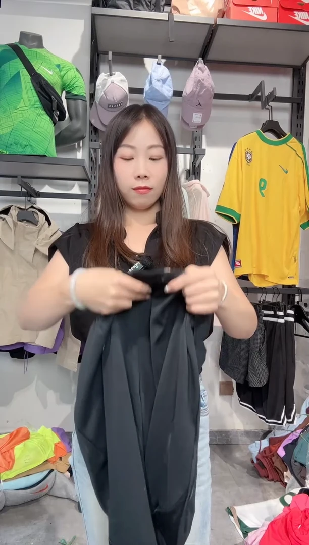1311 编码 瑕疵款直播间过款为准 尺码