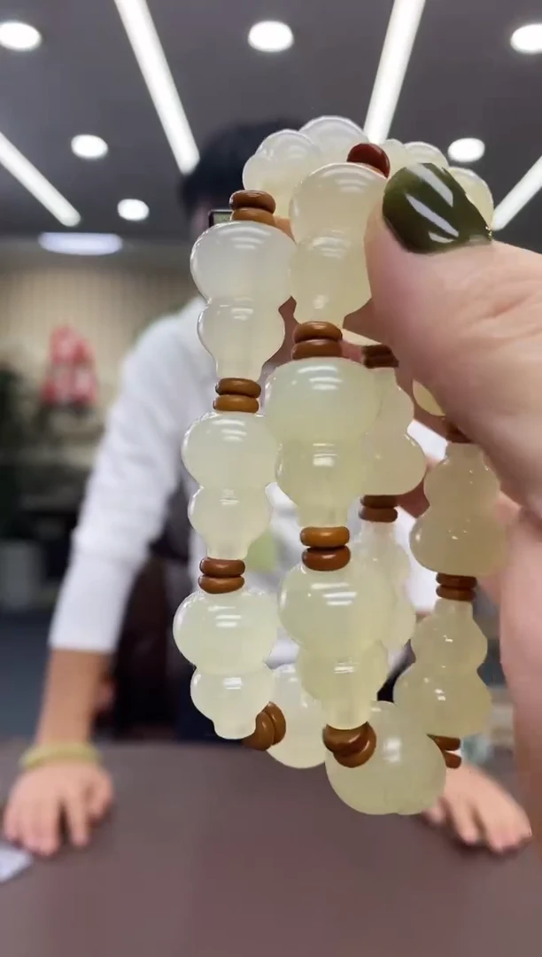 合金蛇纹石玉手串多样式发货随机发一