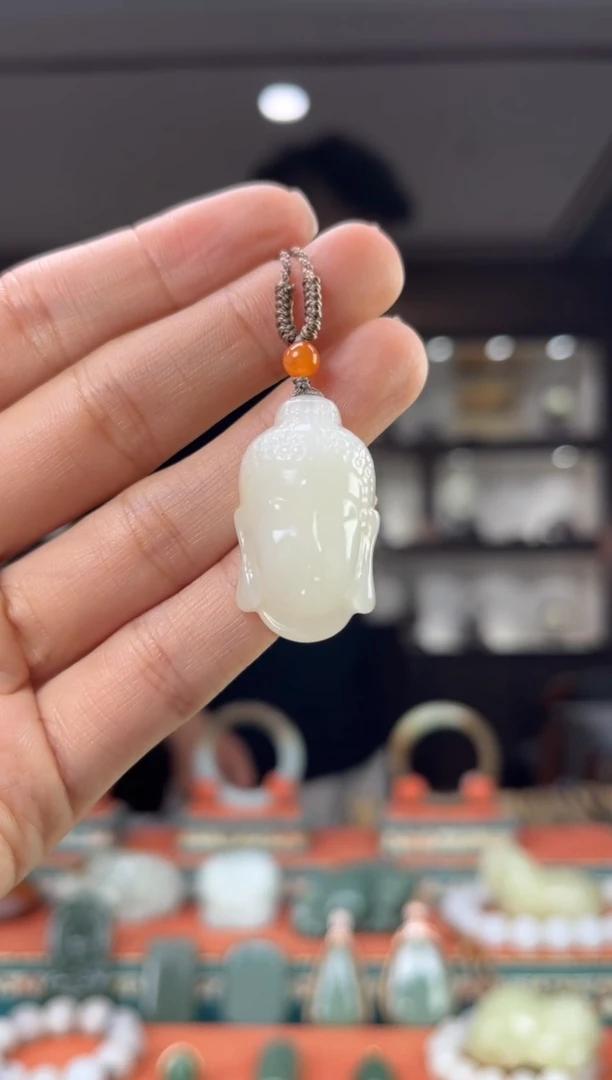 和田玉未镶嵌颈饰佩佩