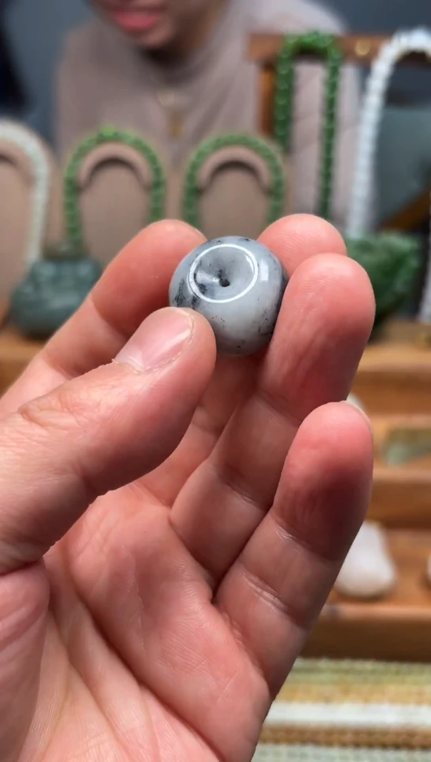 吊坠(不含链)未镶嵌和田玉（墨玉）青花面包平安扣