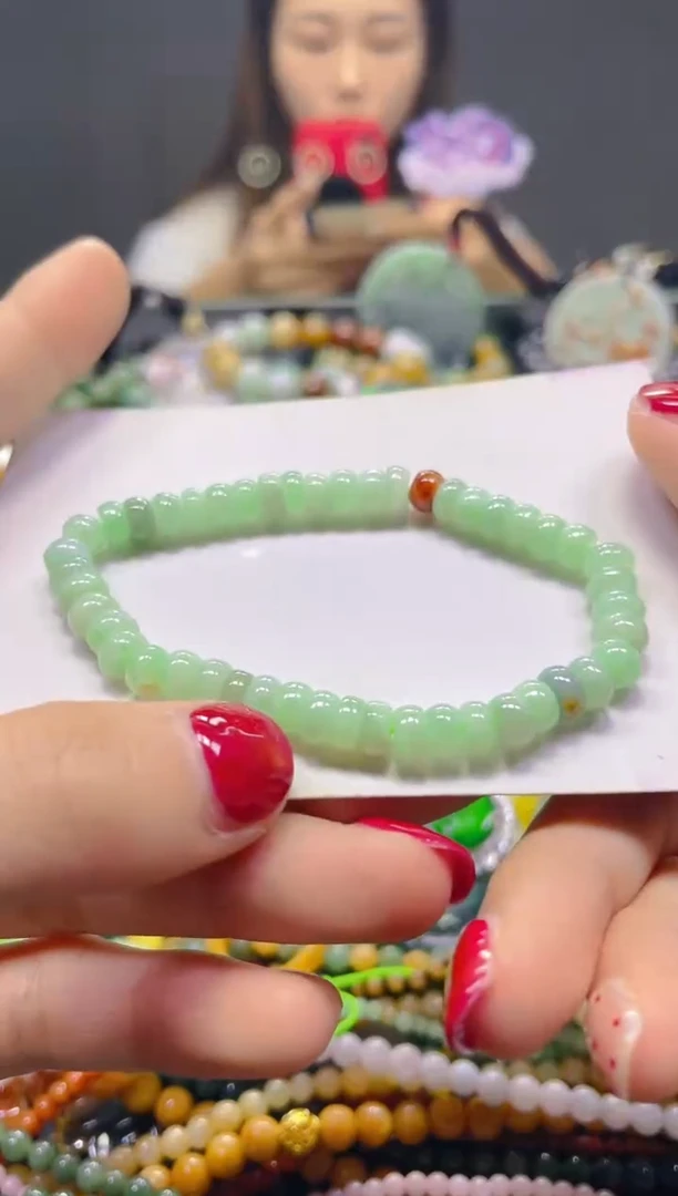 颈饰未镶嵌翡翠6MM/Z/翡翠A货，一件也是批发价