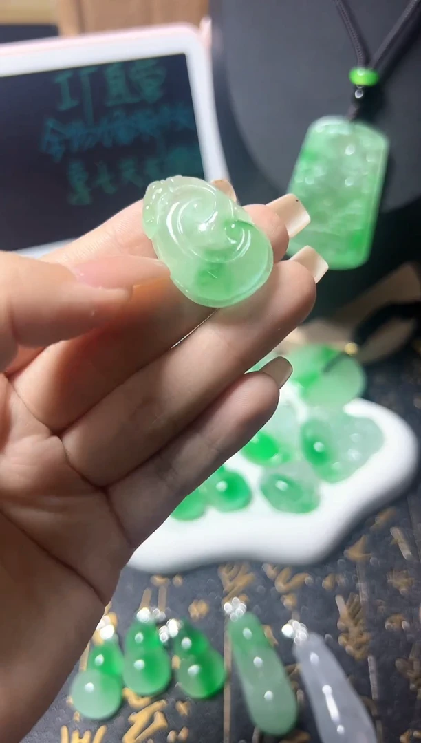 颈饰未镶嵌翡翠所见即所得，一图一物