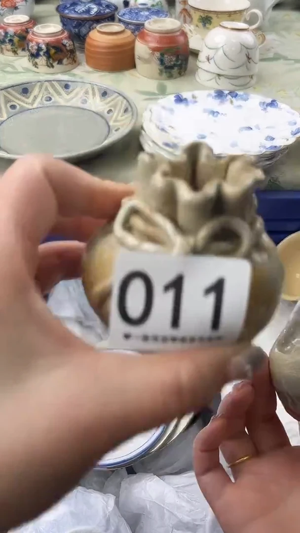 （***）011 瓷器