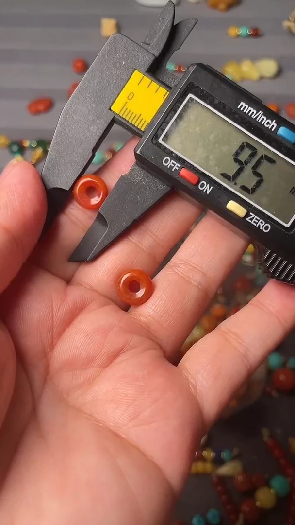 未镶嵌配饰南红玛瑙9面包圈一对