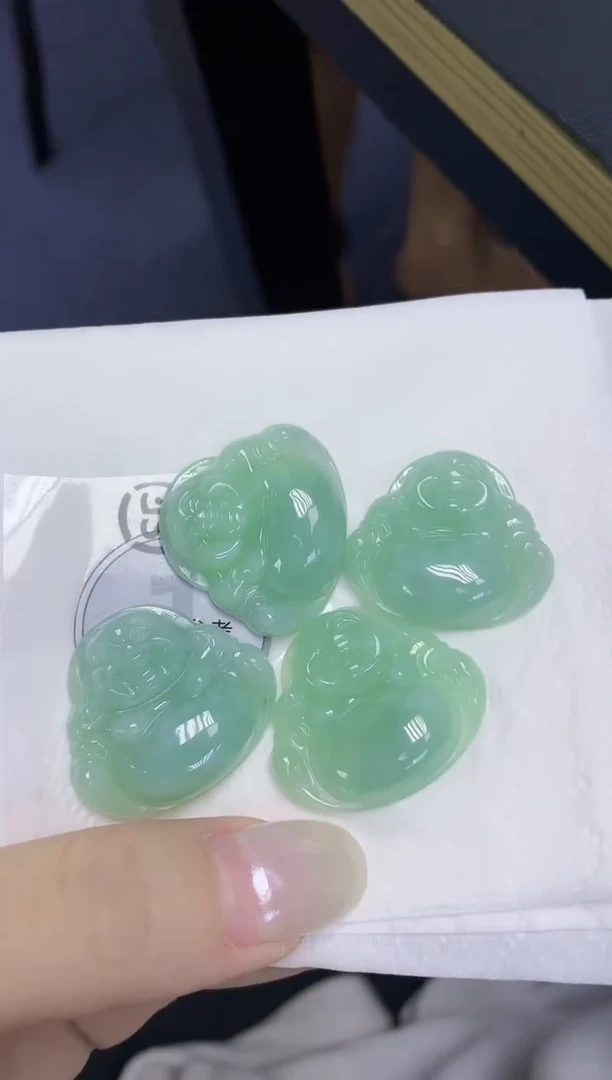 翡翠未镶嵌颈饰天然缅甸翡翠A货多样性发其一