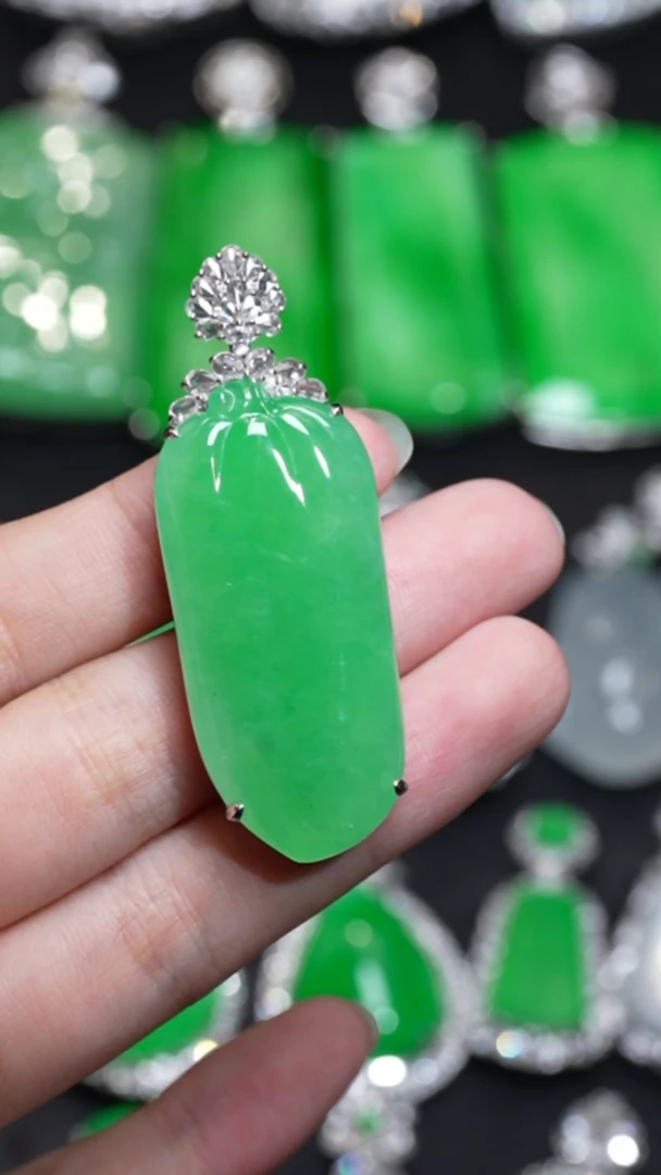 翡翠未镶嵌吊坠(不含链)吊坠