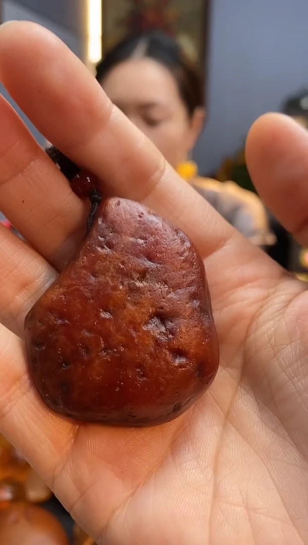 琥珀颈饰未镶嵌吊坠