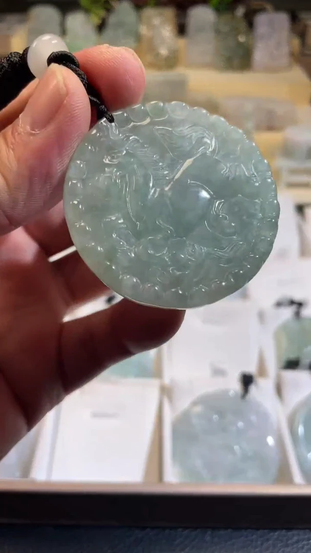 翡翠未镶嵌颈饰7/25/107