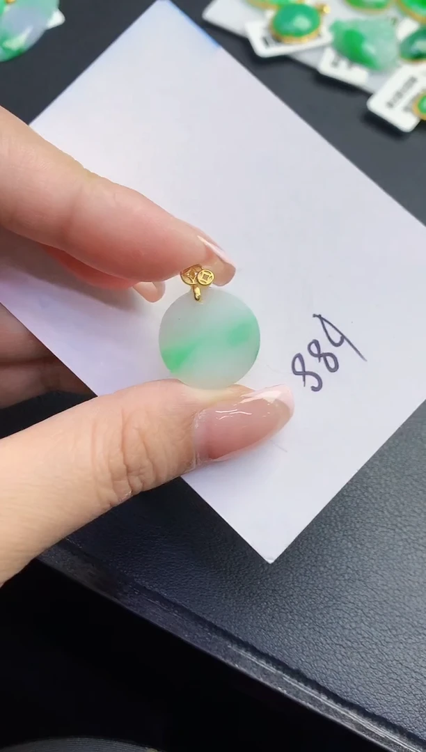 翡翠未镶嵌颈饰缅甸天然翡翠A货