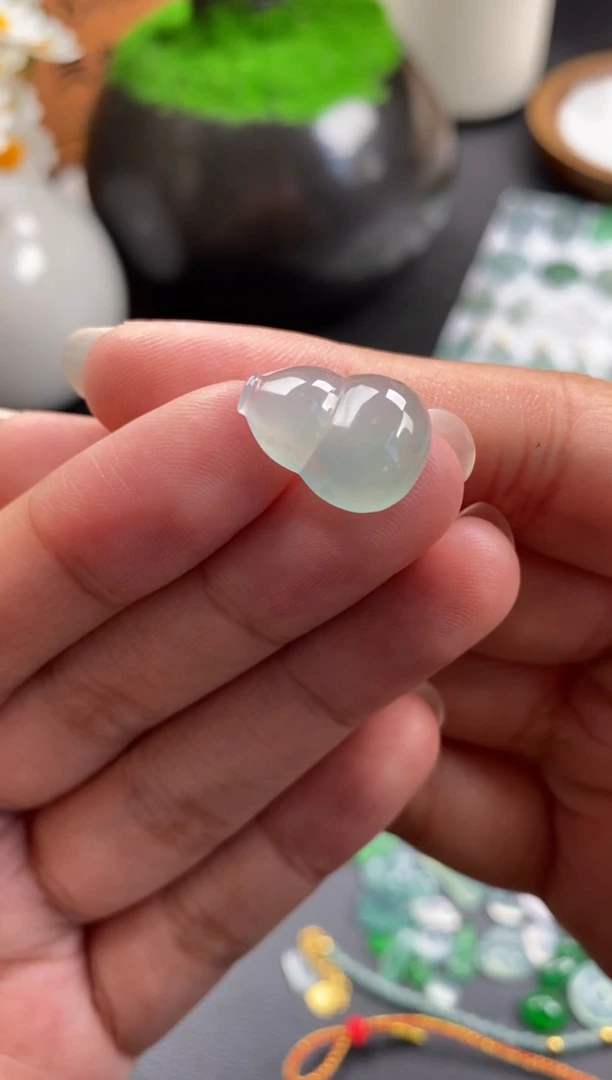 散珠翡翠晴底葫芦