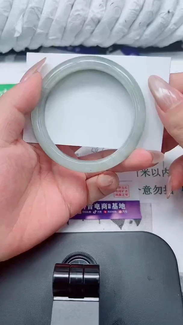石英质玉手镯未镶嵌15-58.6