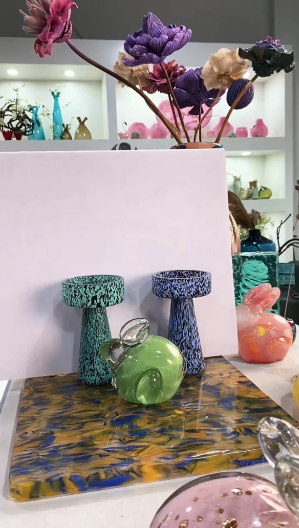 成****计慕忆家手作琉璃花瓶三个