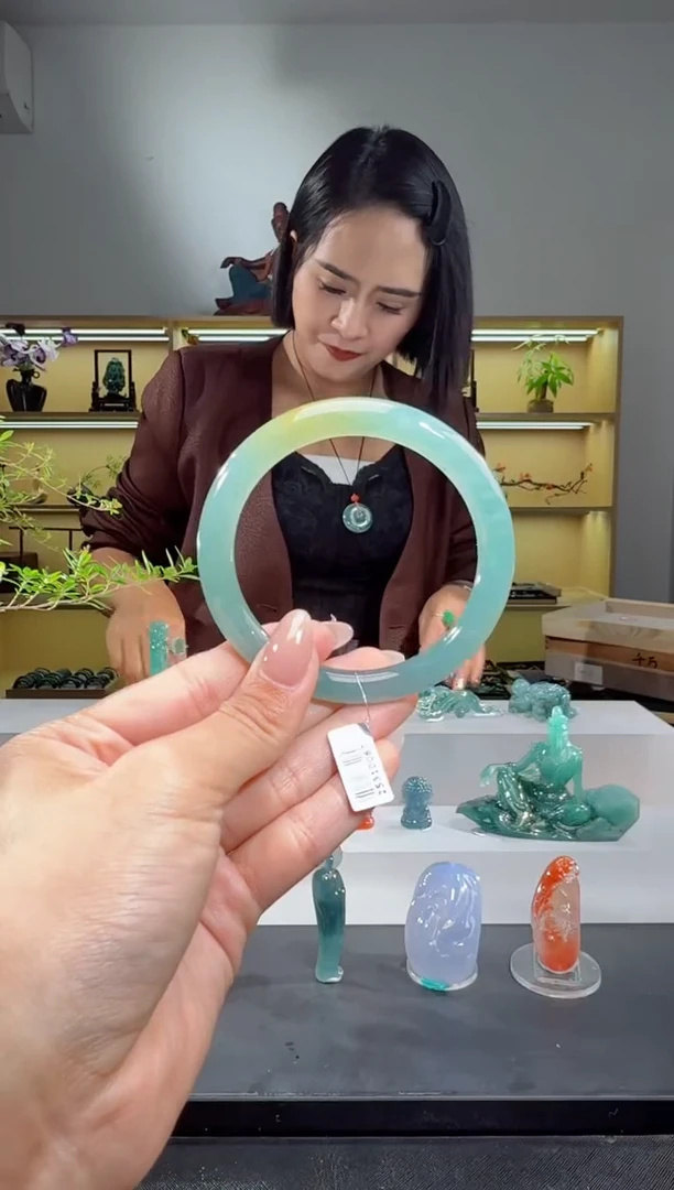 未镶嵌手镯翡翠58圈