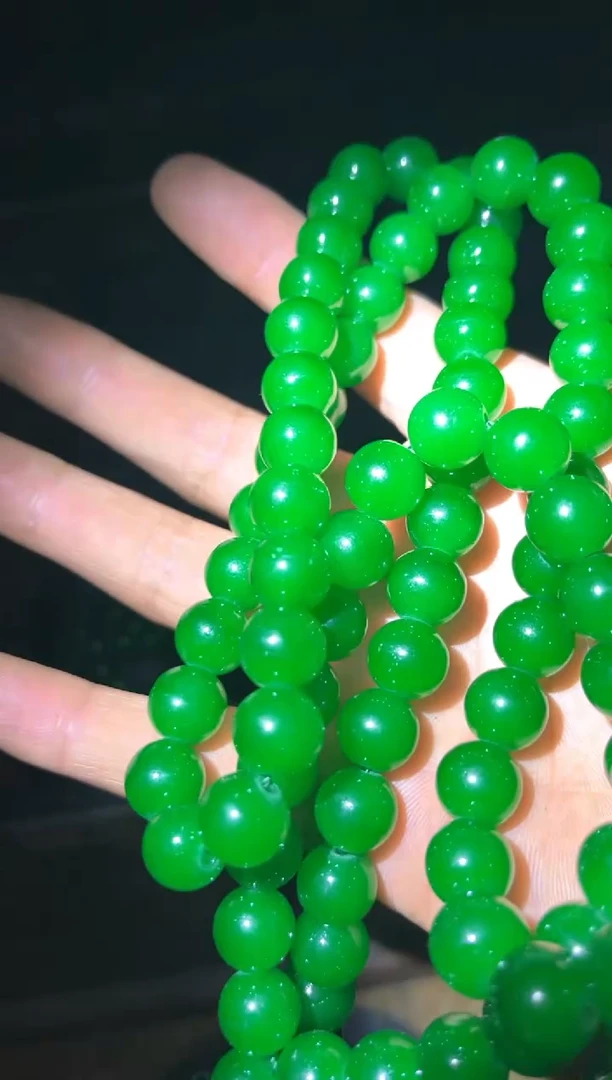 和田玉未镶嵌挂件满绿项链一条