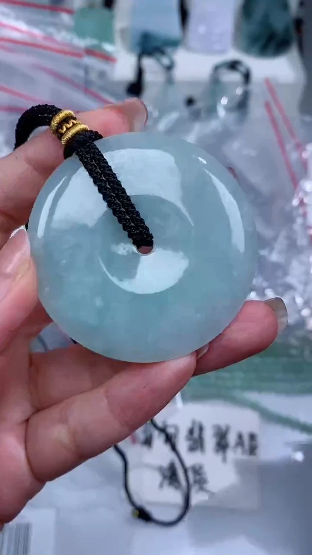 颈饰未镶嵌翡翠吊坠