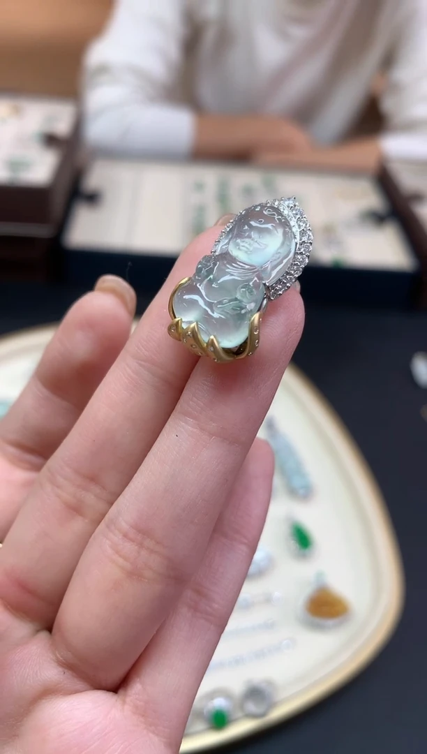 【闪购商品】翡翠吊坠(不含链)18K金镶嵌吊坠A333|19800