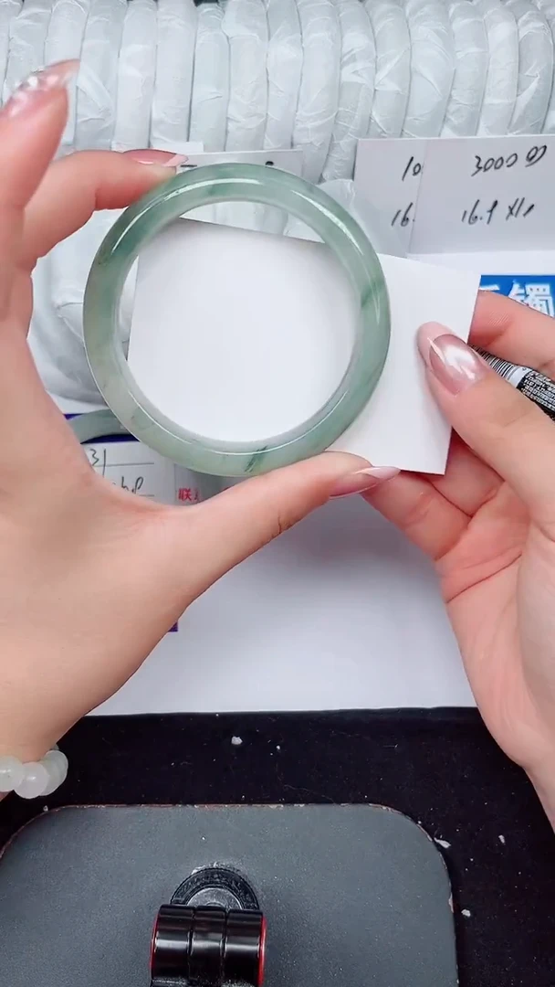 未镶嵌手镯石英质玉32-57/58