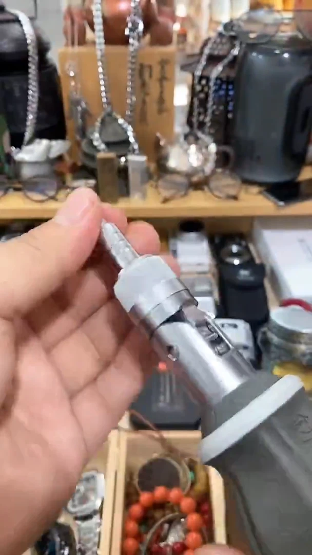 瓷片闪购商品  如图所示