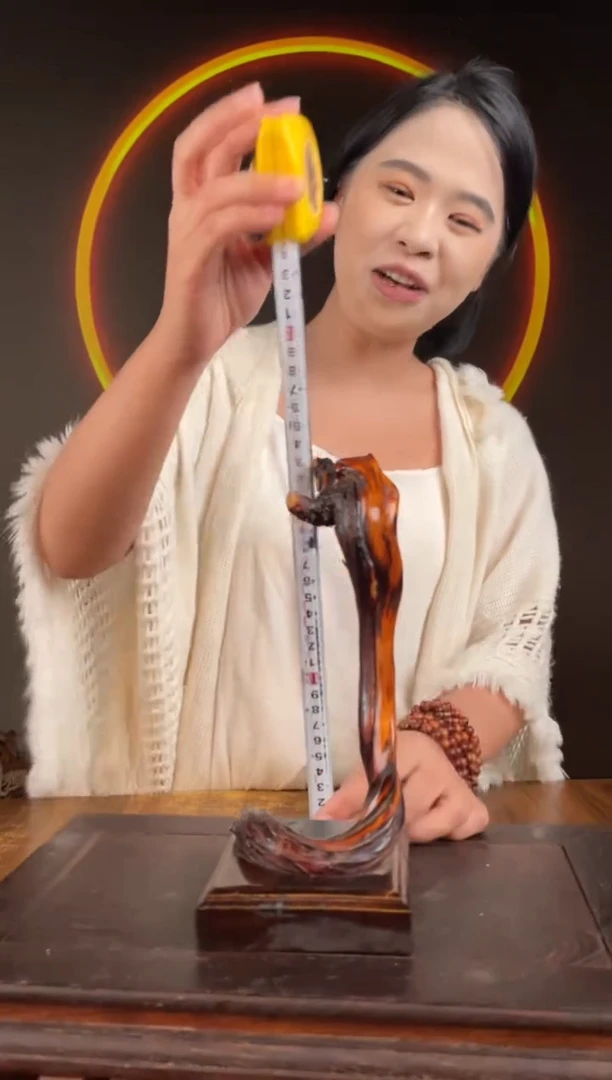 柏木（崖柏）手工摆件,先抢先得! 编号:111