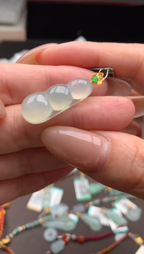 【闪购商品】翡翠颈饰18K金镶嵌一