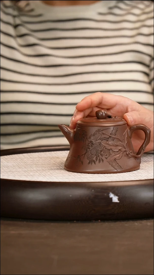 茶壶紫砂【张杏娟】龙潭紫泥 圣桃 220cc