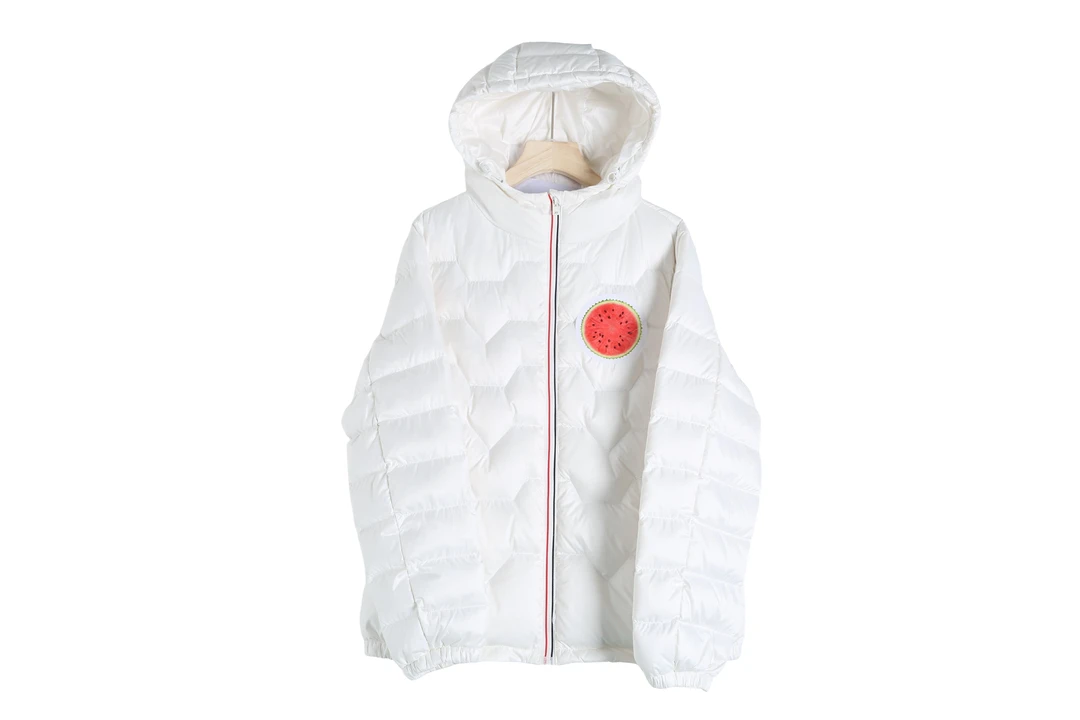 P-Y0075中老年连帽插肩保暖常规直筒型优等品中老年