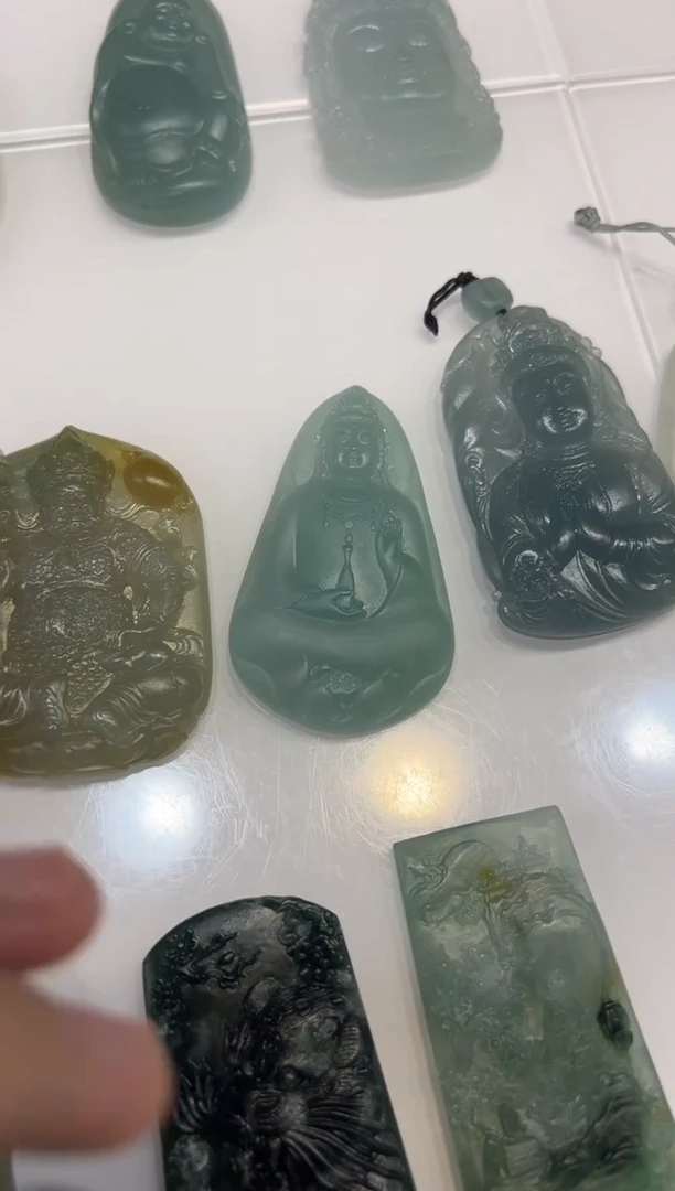 未镶嵌定制翡翠素衣
