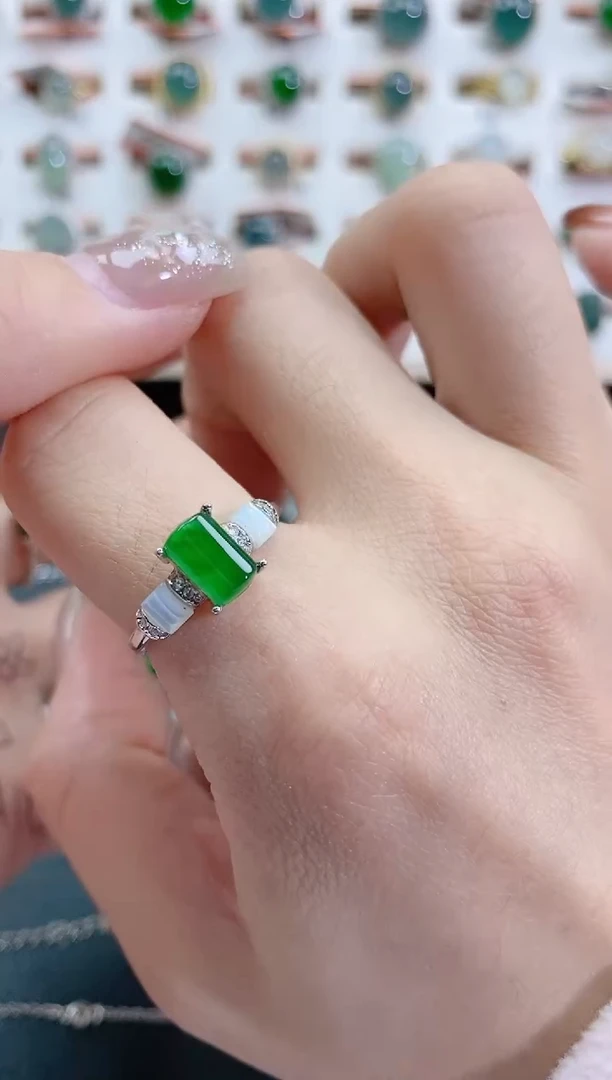 银S925镶嵌戒指翡翠 天然翡翠