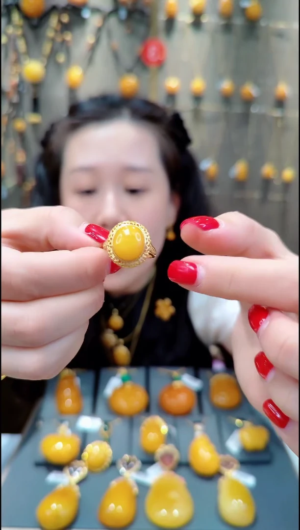 【闪购商品】蜜蜡戒指银S925镀金镶嵌H335蜜蜡戒指