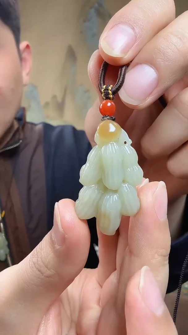 颈饰未镶嵌和田玉.