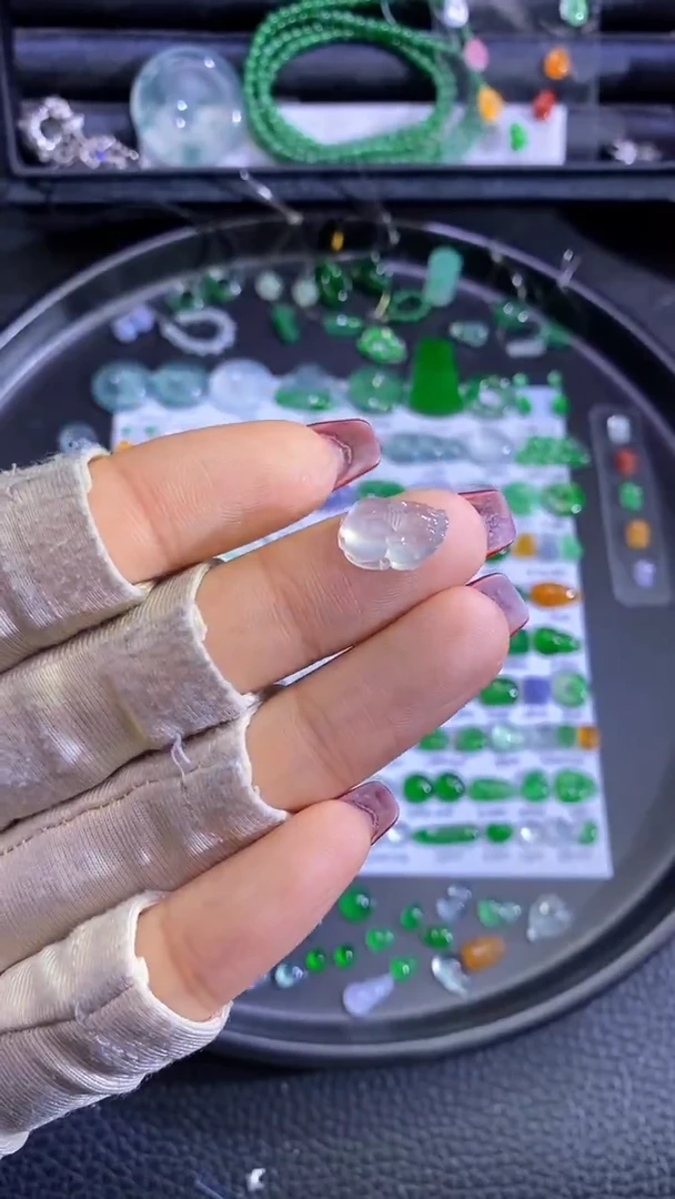 未镶嵌挂件翡翠貔貅